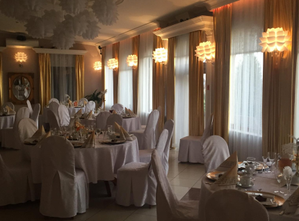 Restaurant interior showcase 1